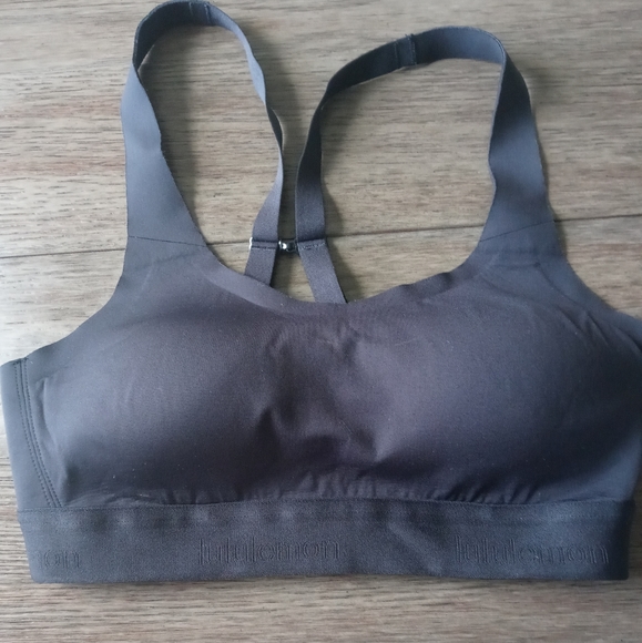 Lululemon black bra - Picture 1 of 3